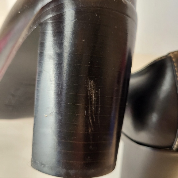 Circa Joan&David black leather white stitching heeled loafer size 9M - Picture 12 of 16